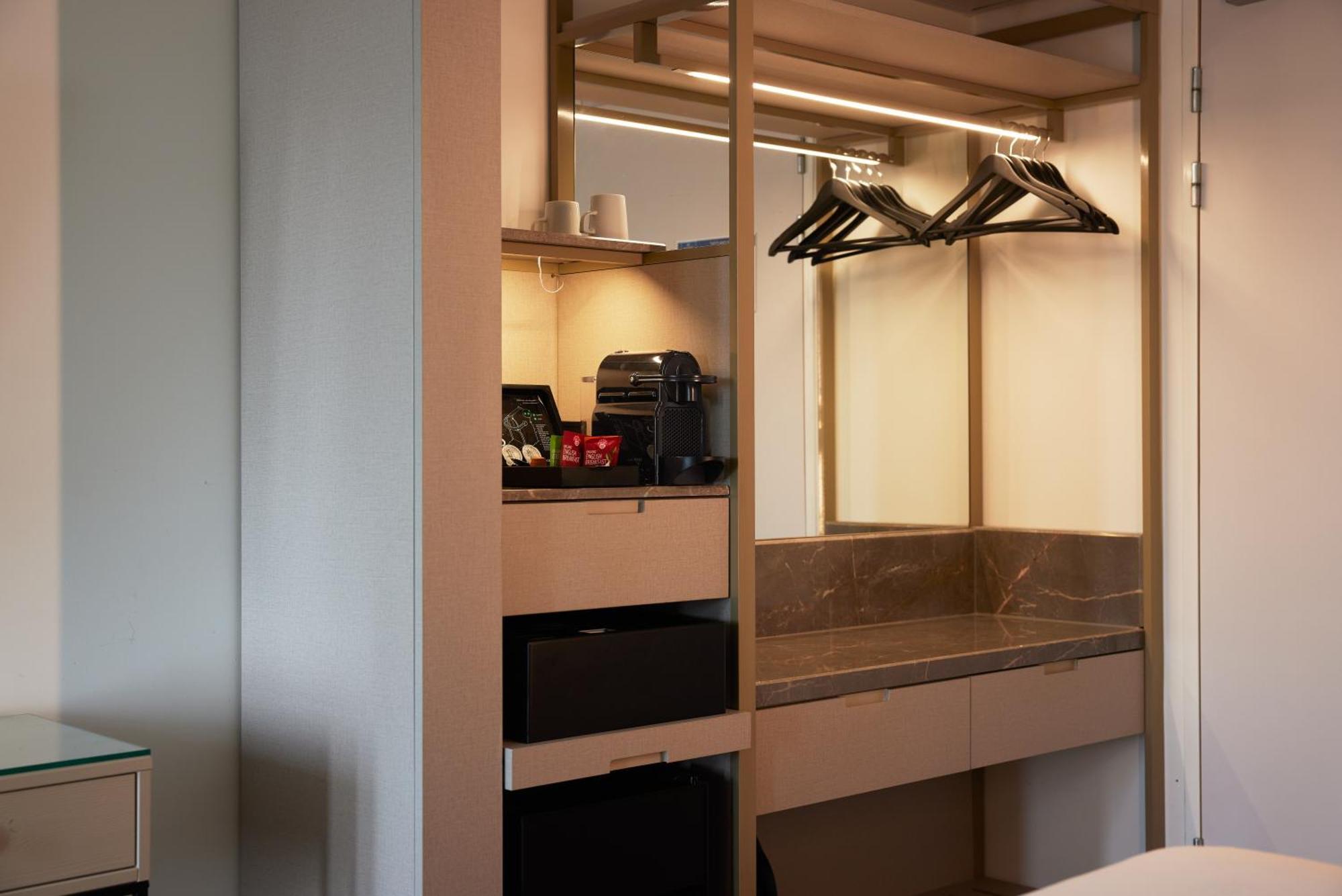 Westcord Art Hotel Amsterdam 4 Stars Exterior photo